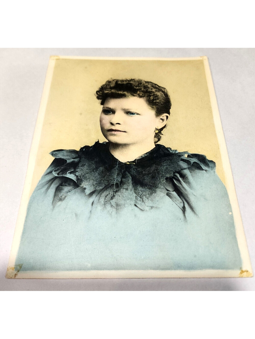 Antique Hand Tinted Cabinet Photo Victorian Woman Colored Blue Eyes Dress 5x7